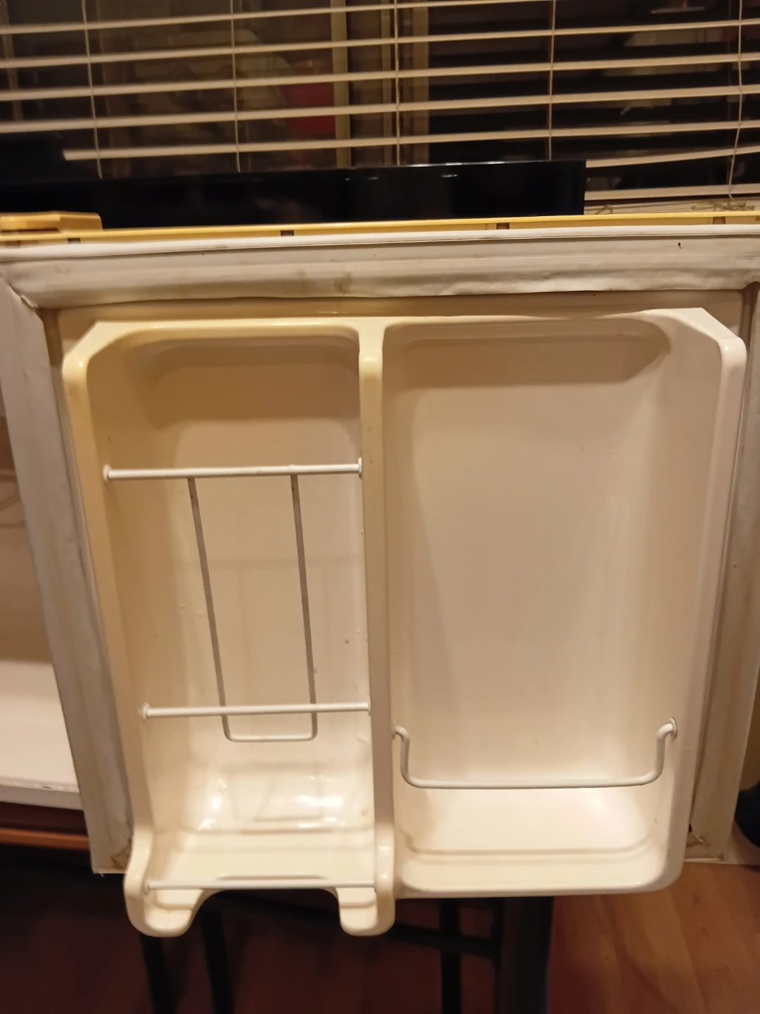 Kenmore Compact White  Mini Fridge - photo 3