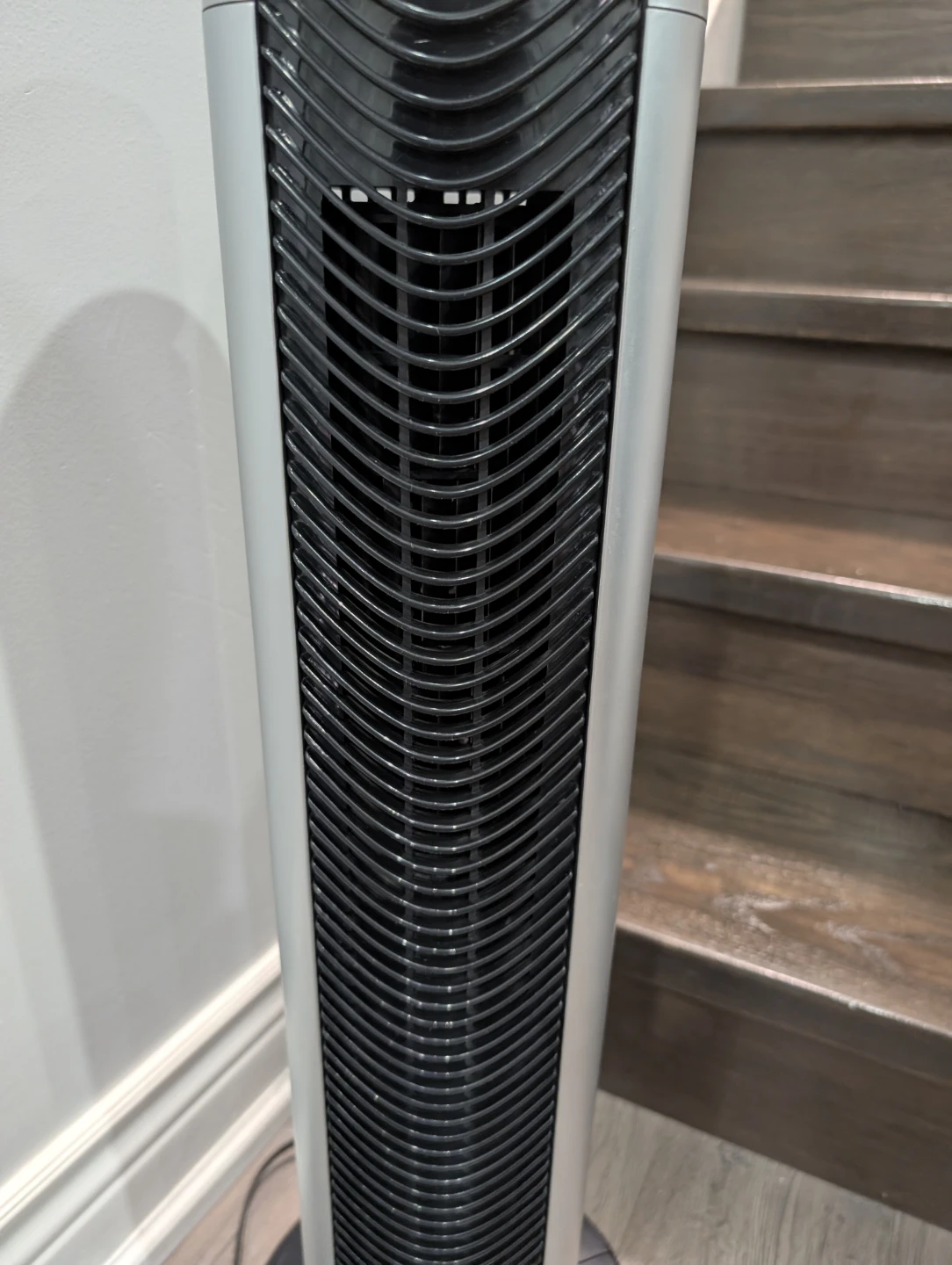 EUC - 29" Bionaire Tower Fan - photo 4
