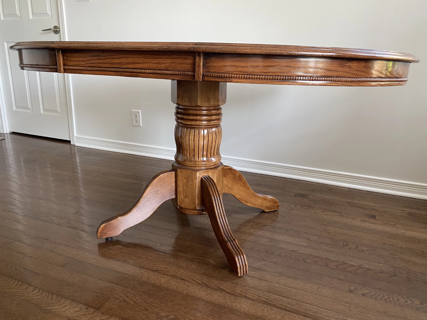 Oak Pedestal Dining Table with leaf, size in photos - photo 3
