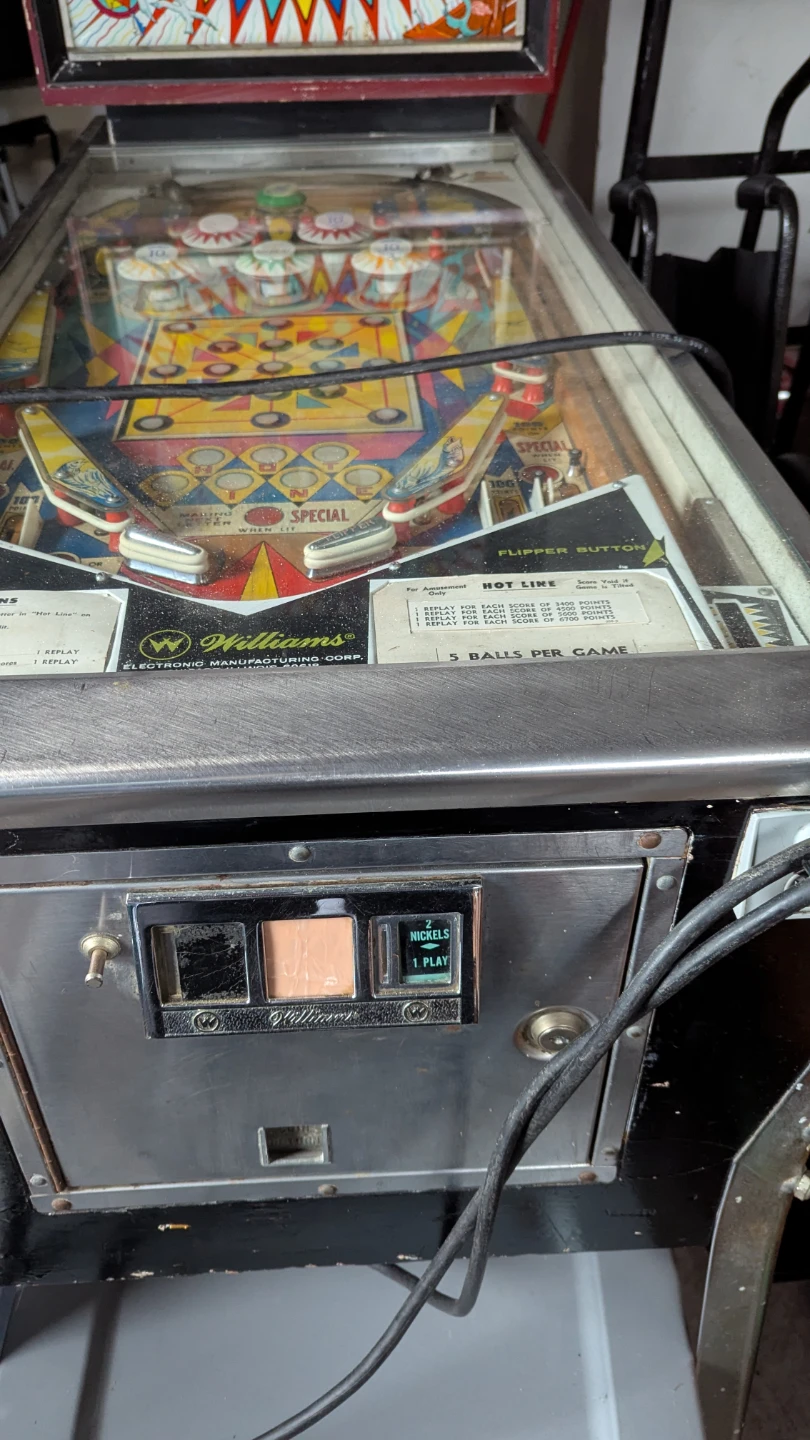 Pin ball machine collector