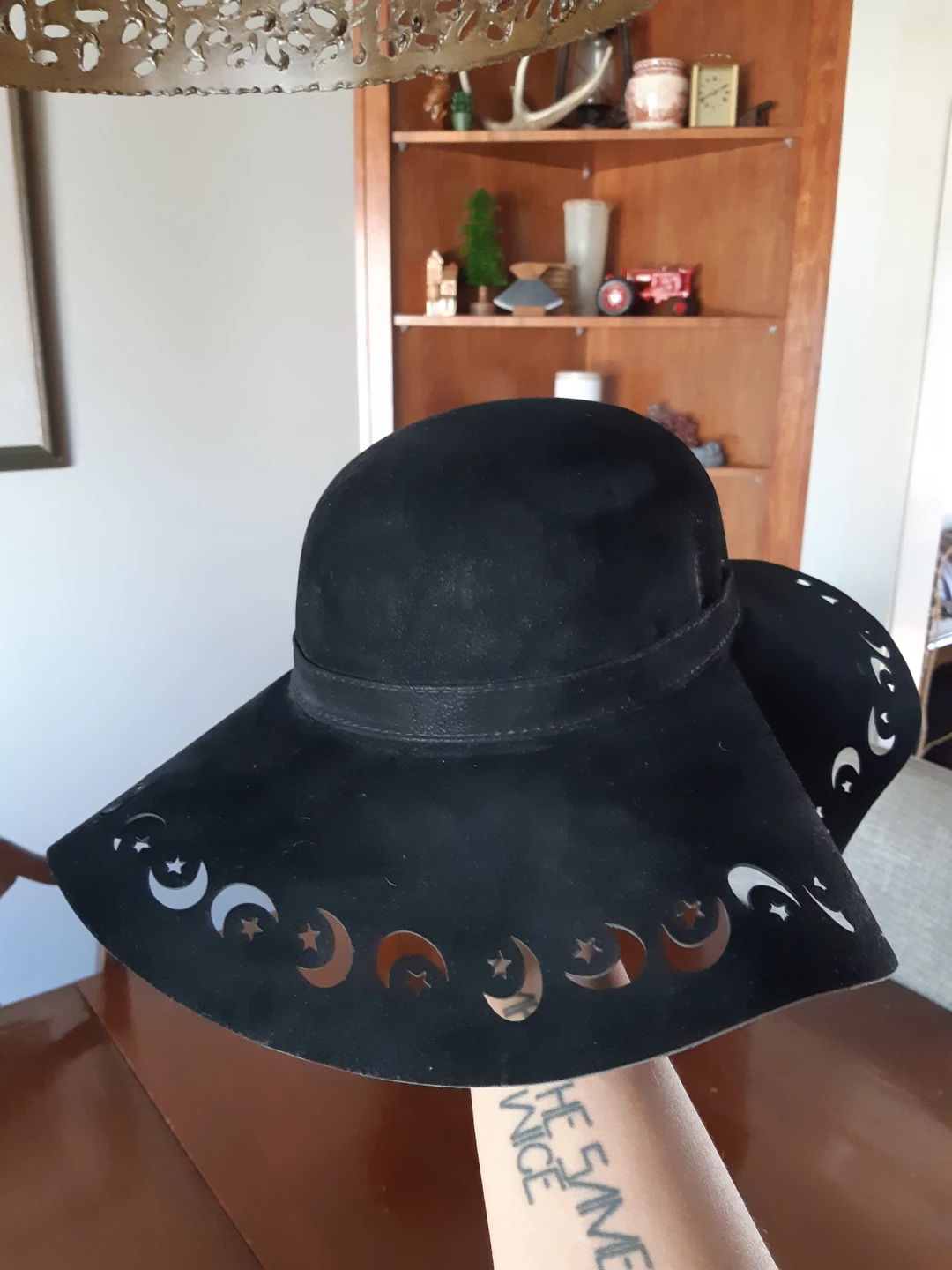 Spirit Halloween Moon phase floppy hat - photo 5
