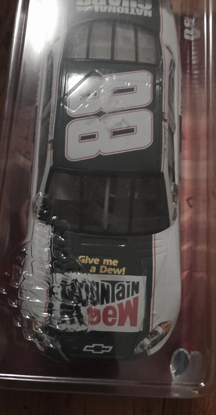 Dale Earnhardt Jr. #88 Mountain Dew NASCAR Race Car 1:24 Scale - photo 2