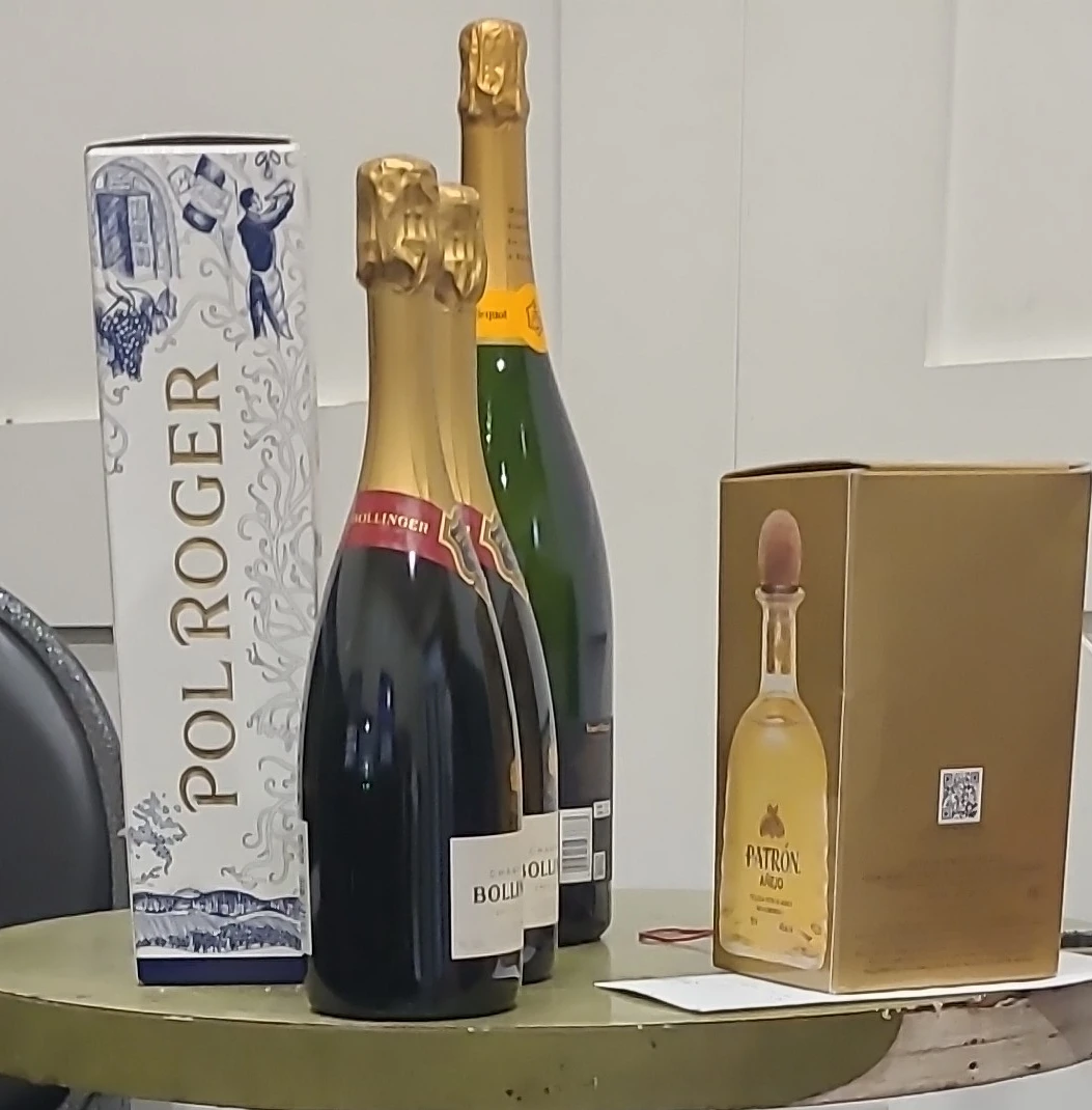 60%of retail price Don Julio MountGayXO , Powers John's Lane - photo 3