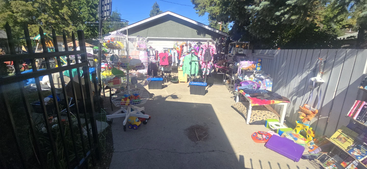 Huge garage sale - photo 4