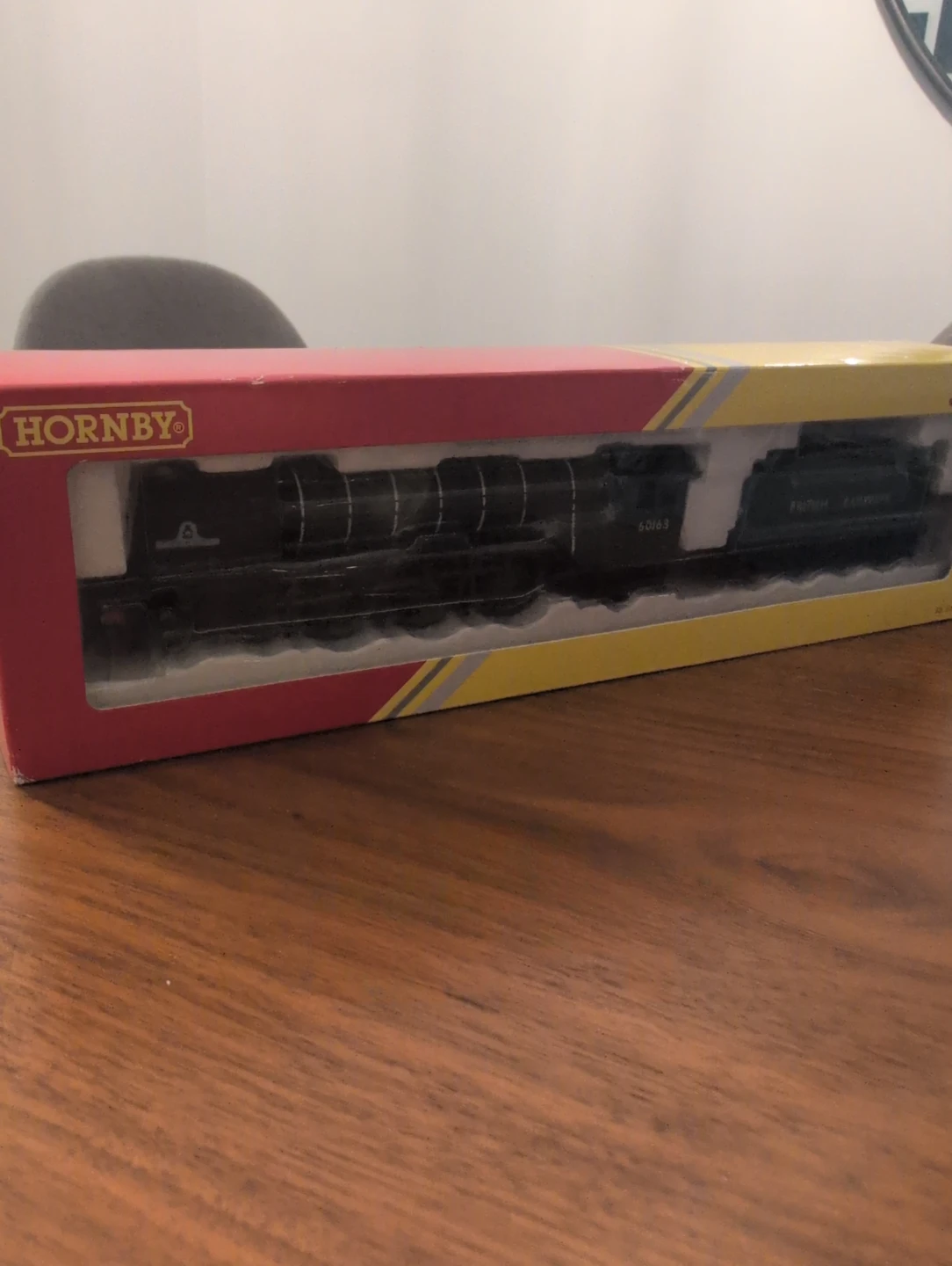 HORNBY R3060 Tornado BR Class A1 00 Gauge - photo 2