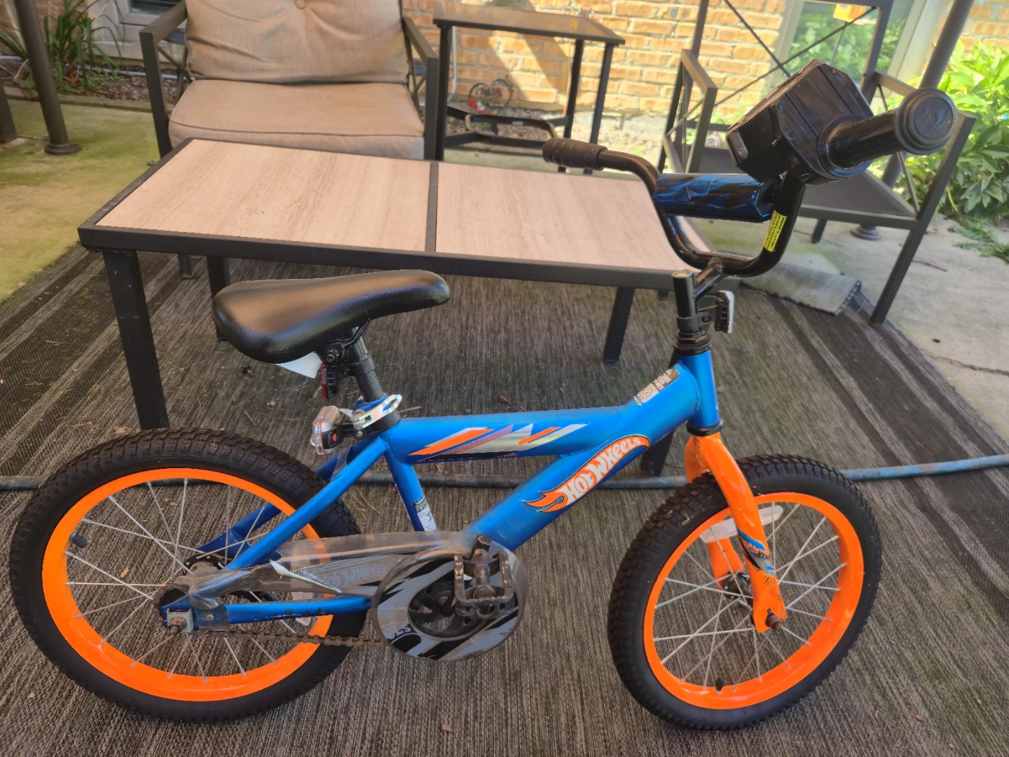 Hot Wheels Kids 16" Bike – Blue & Orange
