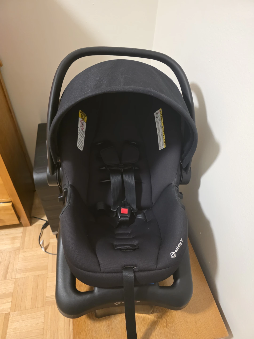 Safety 1st newborn Car Seat - photo 3