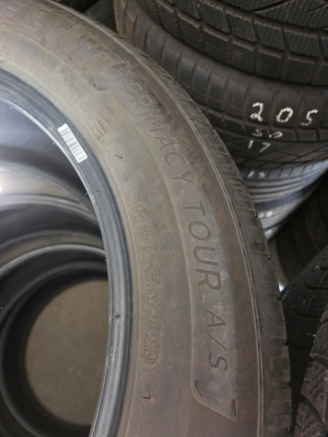 Michelin Primacy Tour A/S 275/50R20 Tires - photo 4