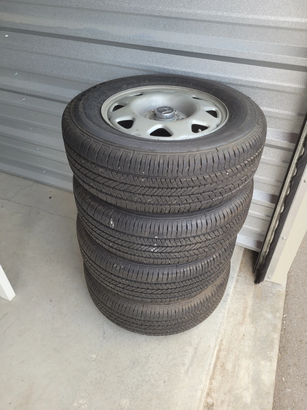 4 Wheels 205 70 15