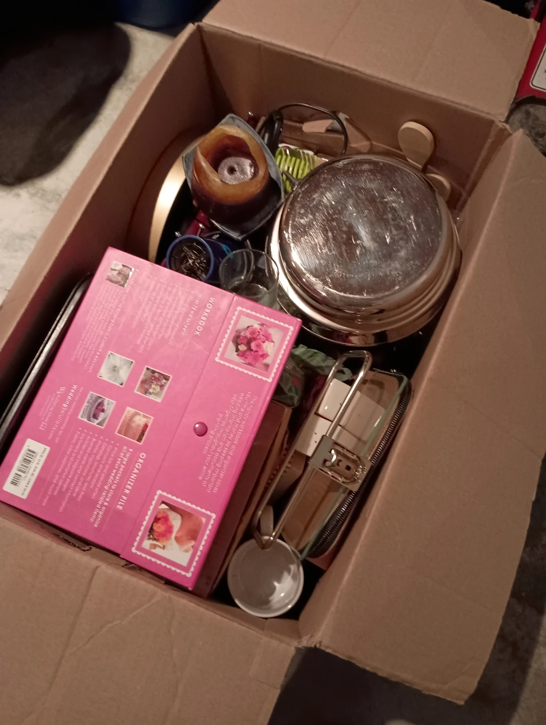 Medium Moving Box full of miscellaneous household otems - photo 2