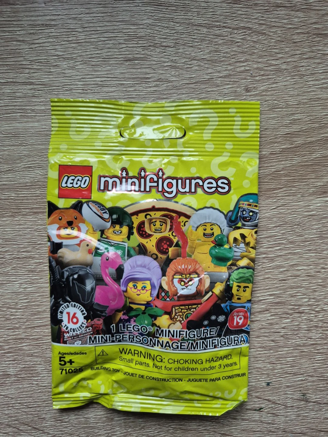 LEGO Minifigures Series 19 Blind Bag