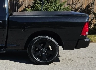 Factory Mopar tonneau cover 6.3 ft. box in excellent condition