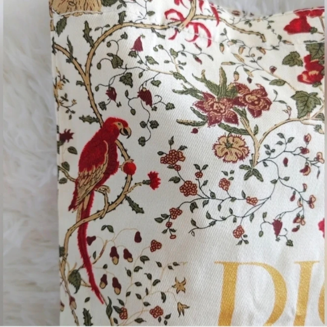 Dior Beauté Tiger Pattern Novelty Tote Bag - photo 5