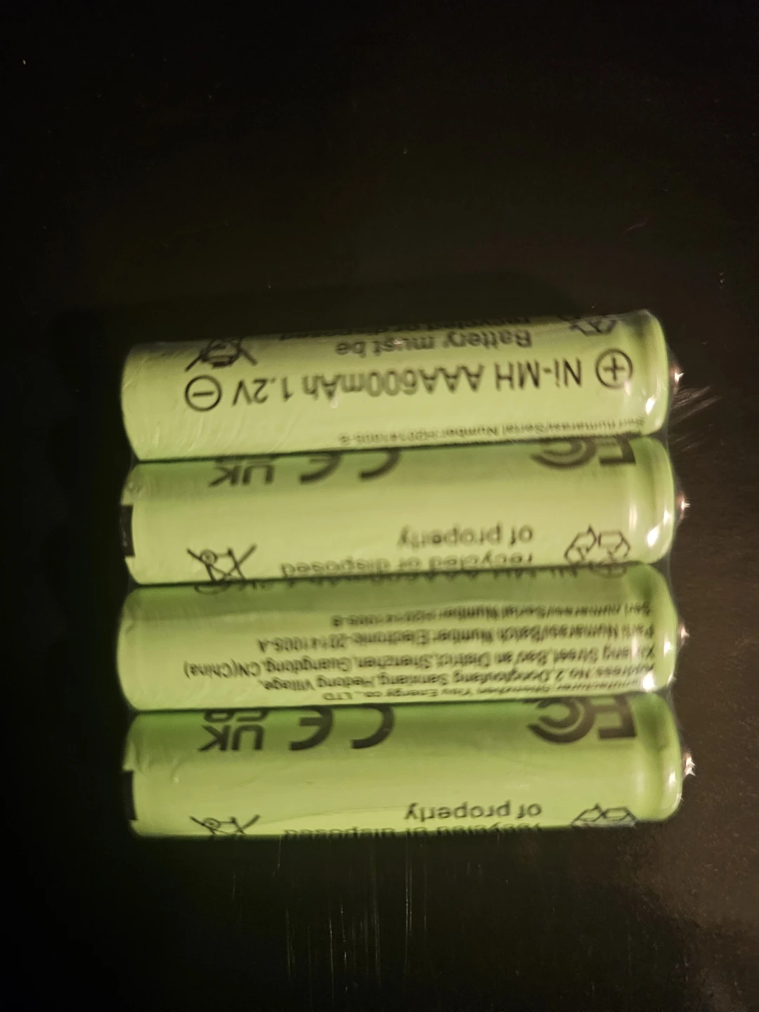 Aaa rechargeable battery