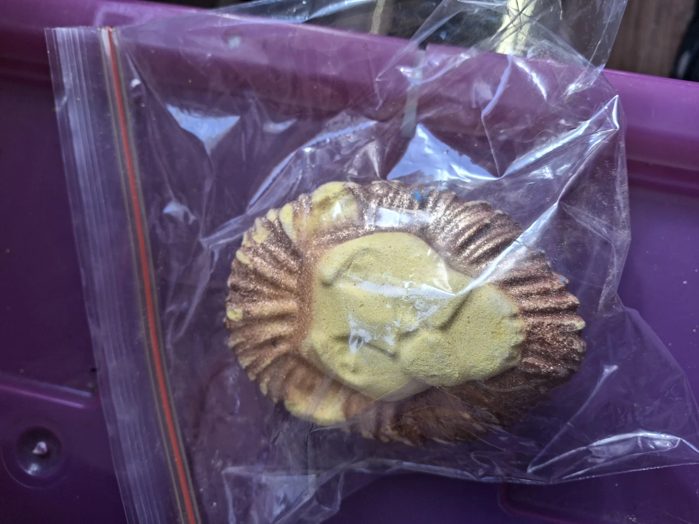 Lush Limited Edition Lion Bath Bomb - photo 4