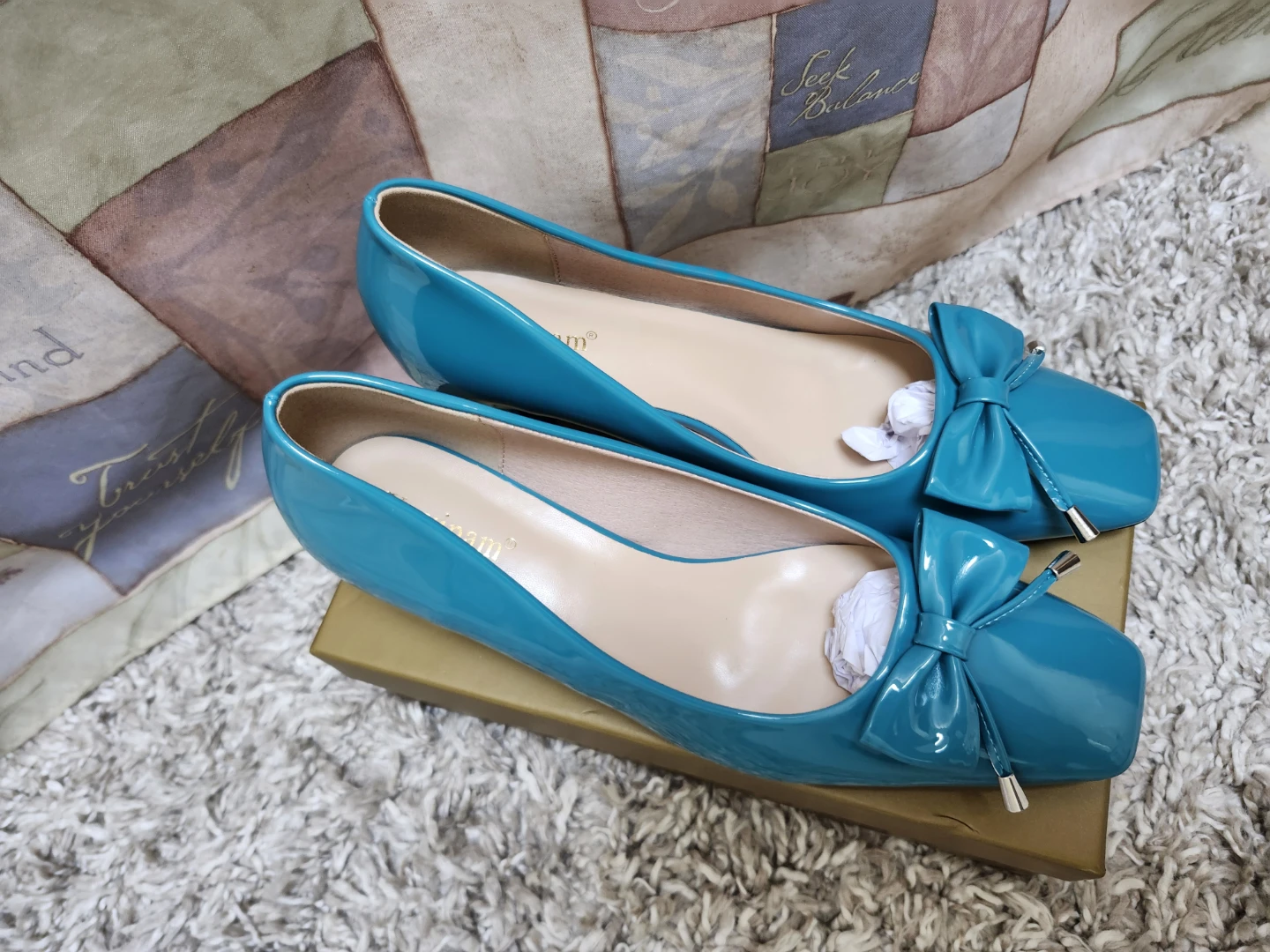 Teal/ Lake Blue Patent Bow Pumps - photo 5