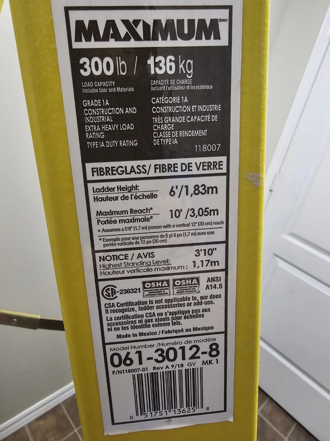 Maximum 6' Fibreglass Step Ladder - photo 2