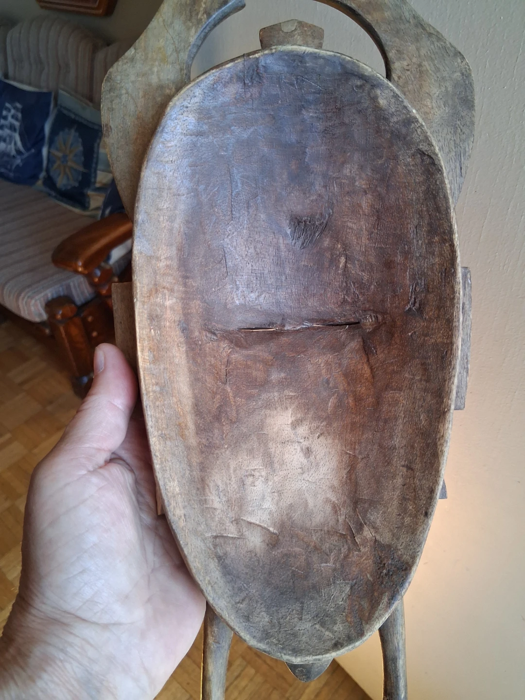 Hand-carved  wooden tribal wall mask - photo 2