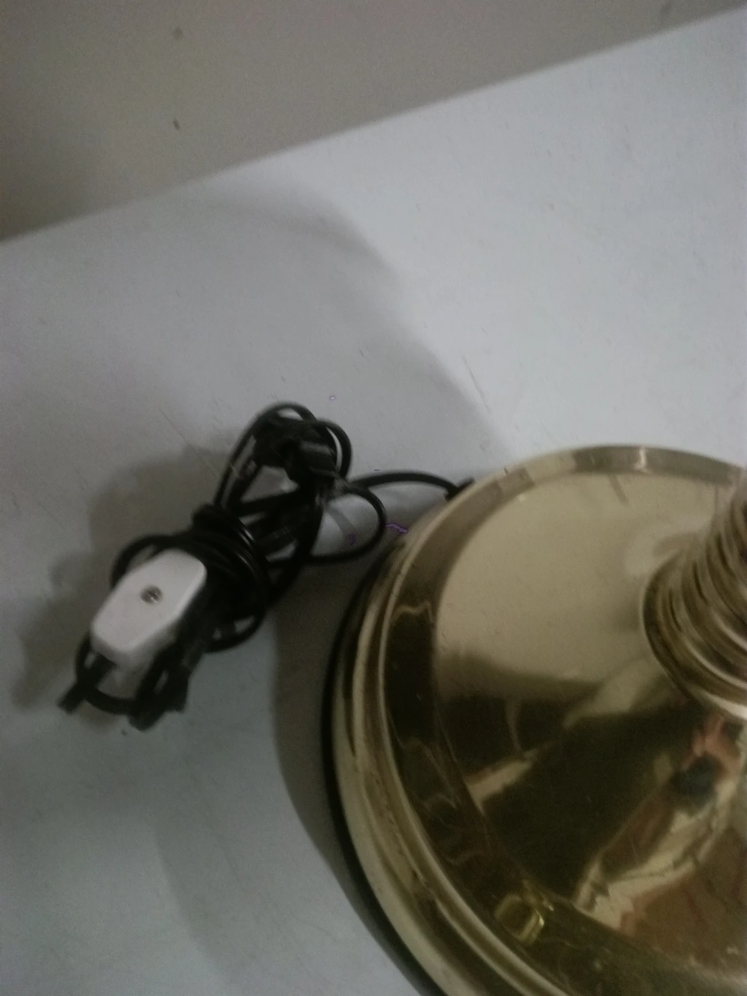 Vintage Brass and Stained Glass Table Lamp - photo 2