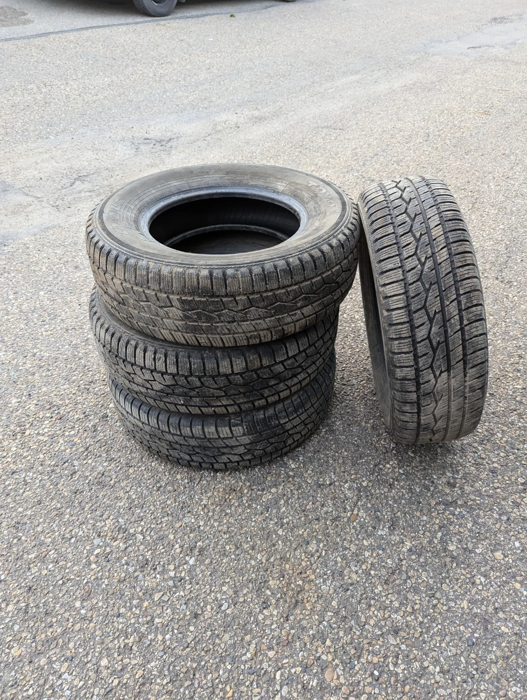 215/70R15 Toyo Celsius All Weather