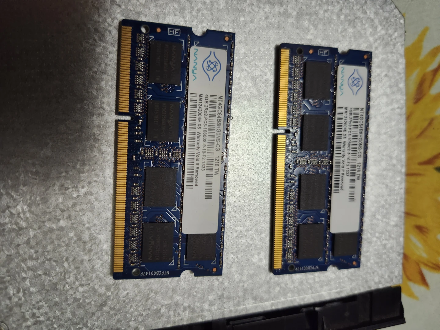 2 Nanya 4GB DDR3 RAM SODIMM