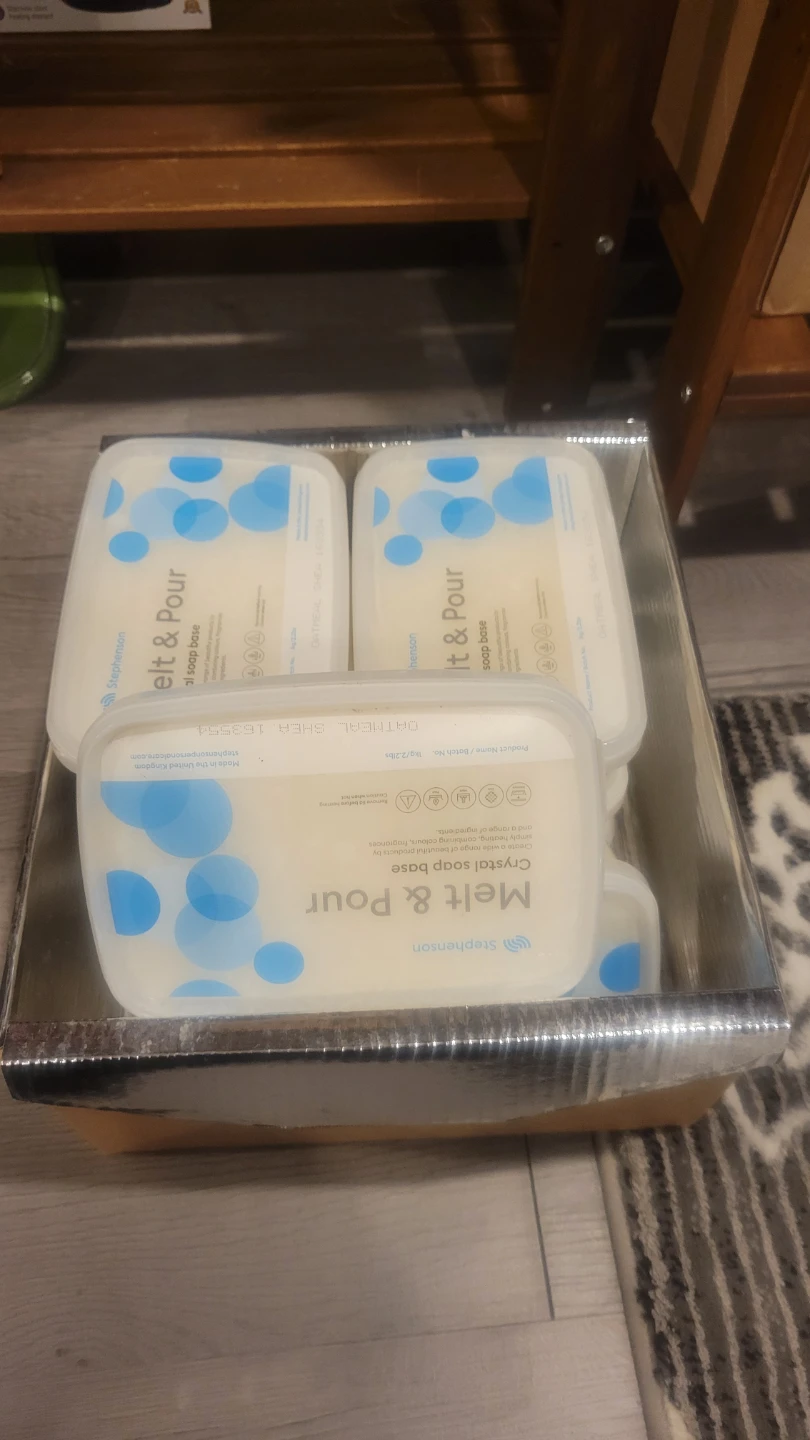 New 7 Stephenson Melt & Pour Crystal Soap Base (Oatmeal Shea)