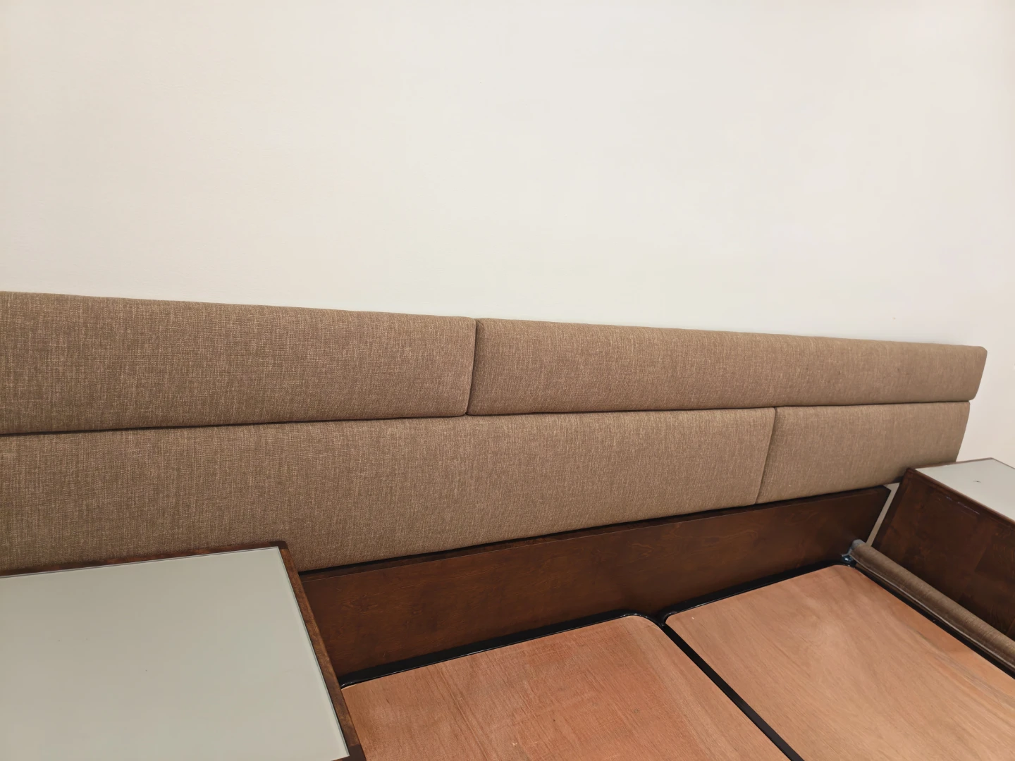 Modern Upholstered Platform Bed Frame with Nightstands - photo 3