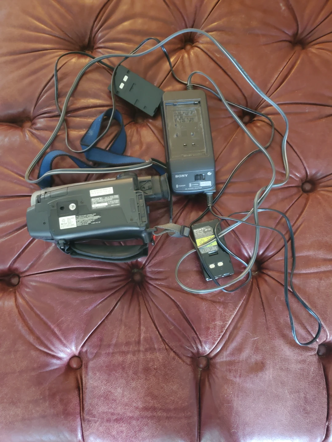 Sony Handycam CCD-TR96 Video 8 Camcorder - photo 3