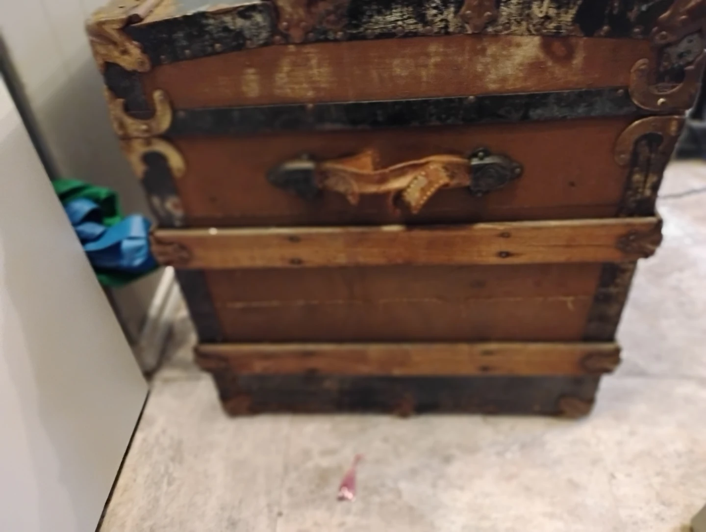 Vintage Wooden Storage Trunk - photo 3