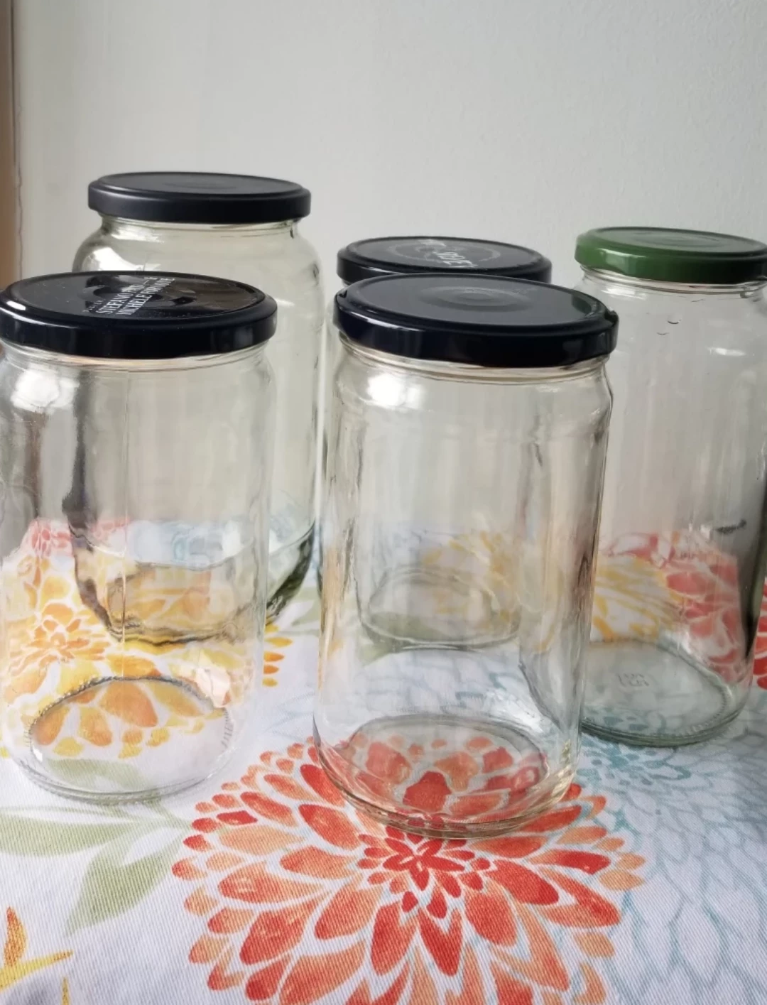 Set of 5 Glass Jars with Lids