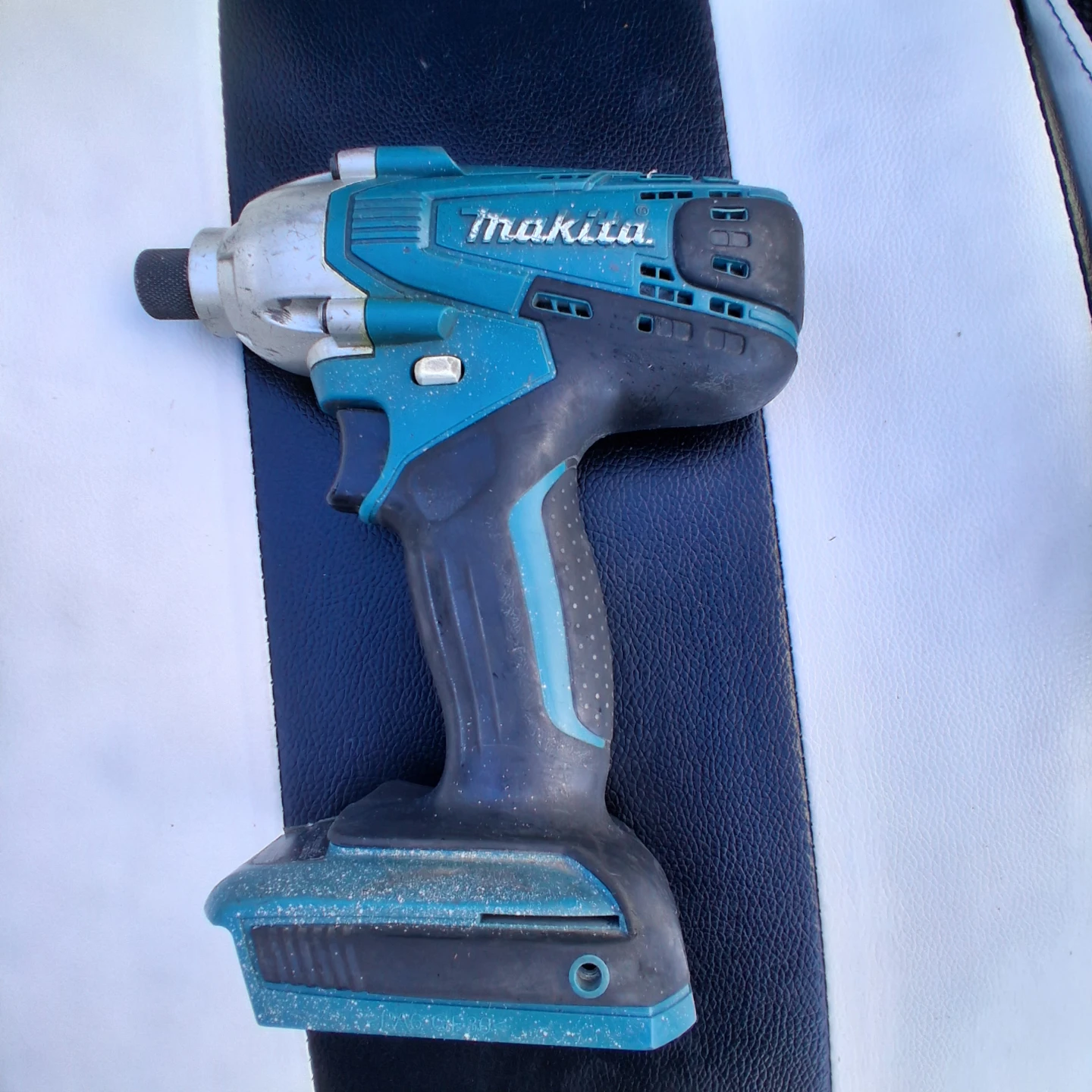 Makita 18V Impact Driver DT02 - photo 2