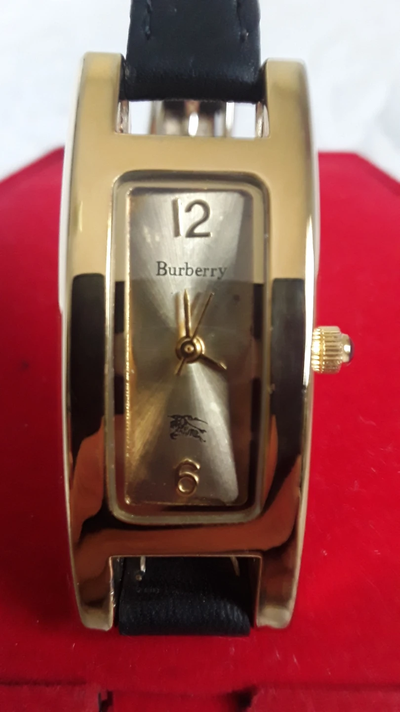 Vintage Burberry Gold-Tone Rectangular Leather Wristwatch - photo 2