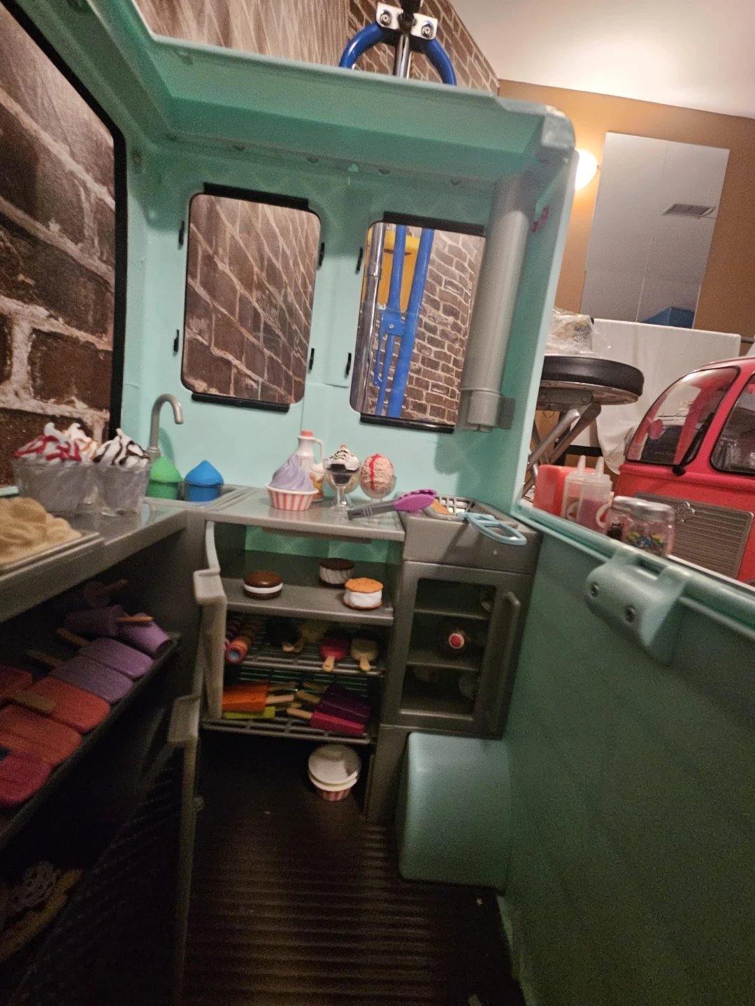Our Generation Ice Cream Truck - photo 5