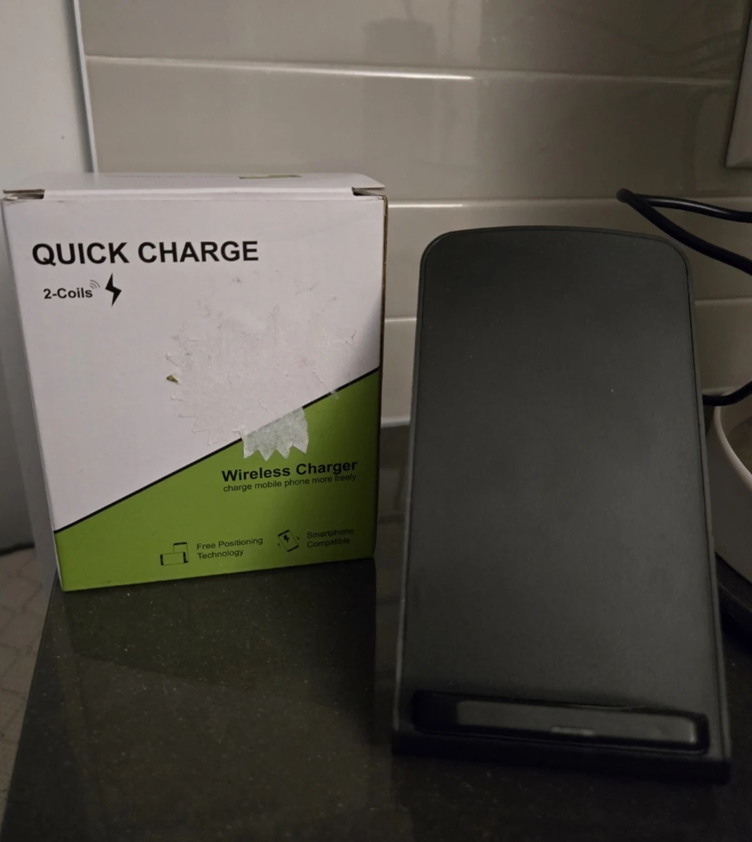 Wireless Charging Stand 🏈 - photo 3