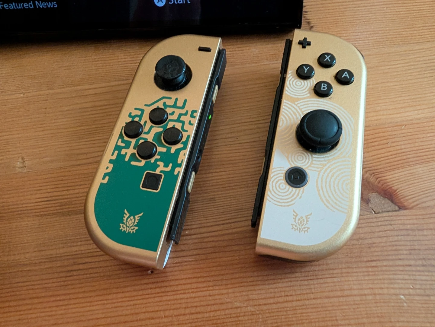 Nintendo Switch OLED Zelda Tears of the Kingdom Edition - photo 4