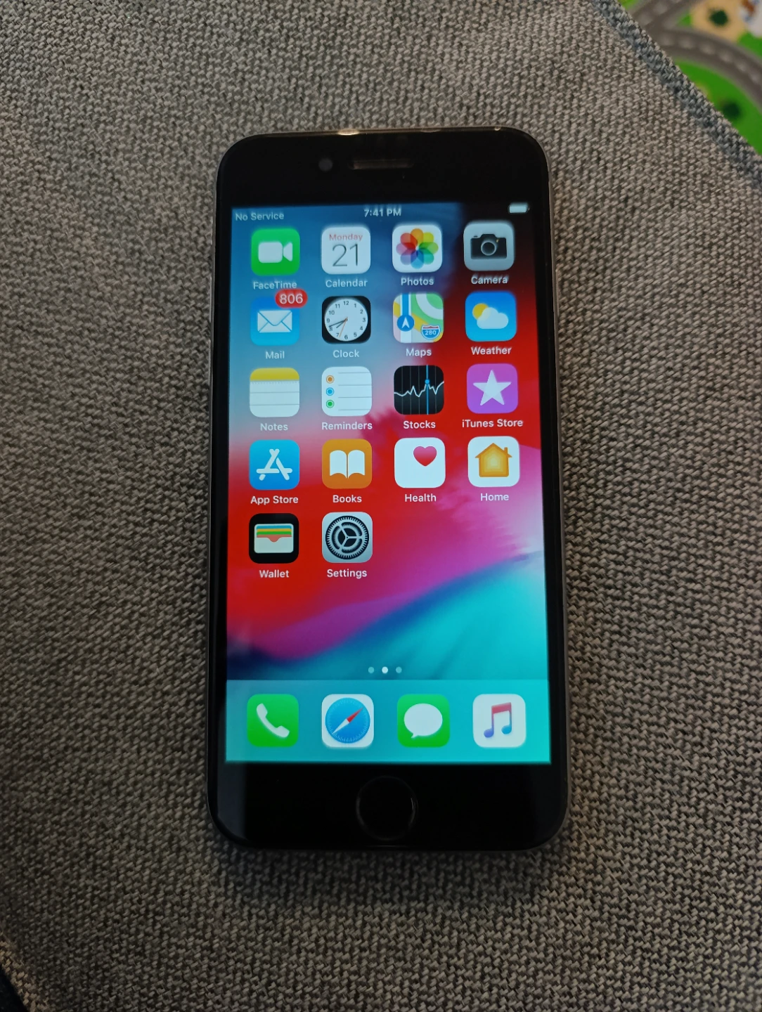 Apple iPhone 6 Model A1586 Silver