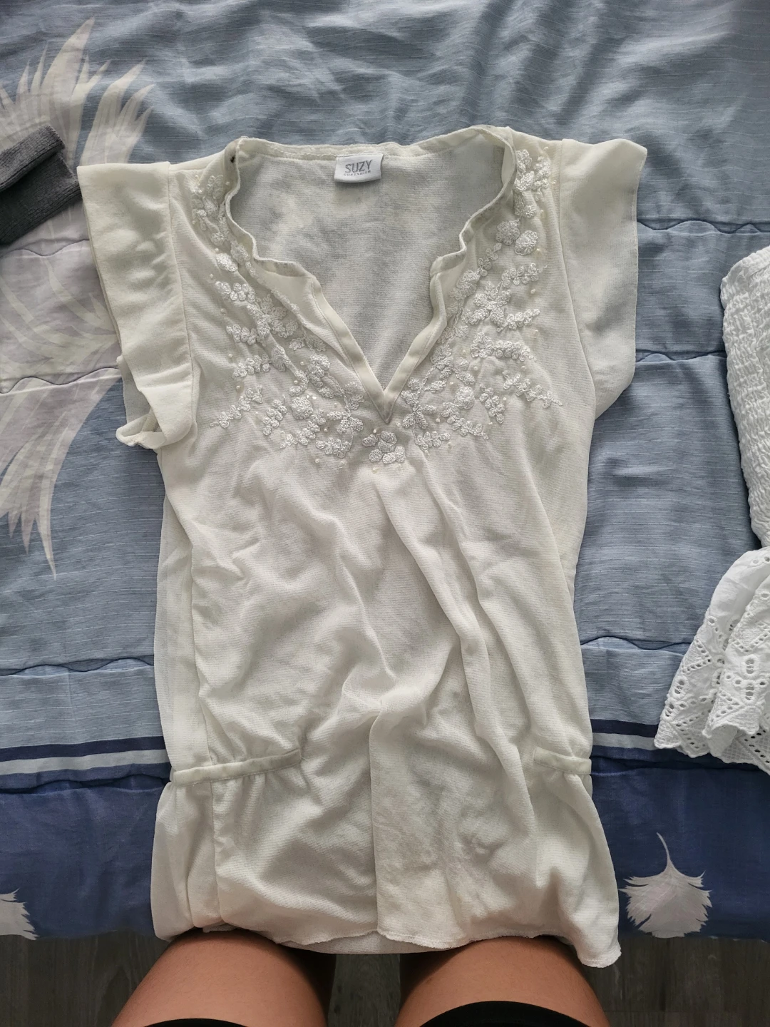 Suzy Shier White Embroidered Blouse
