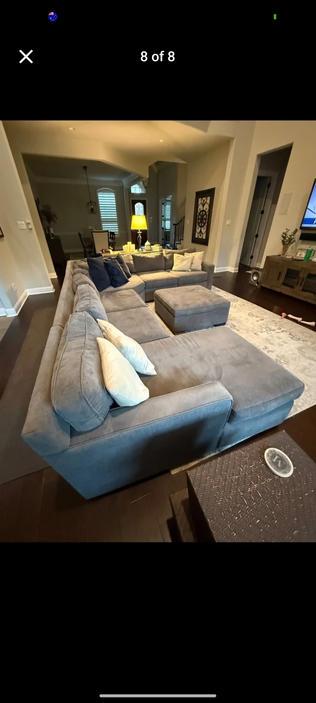 Sectional couch - photo 2