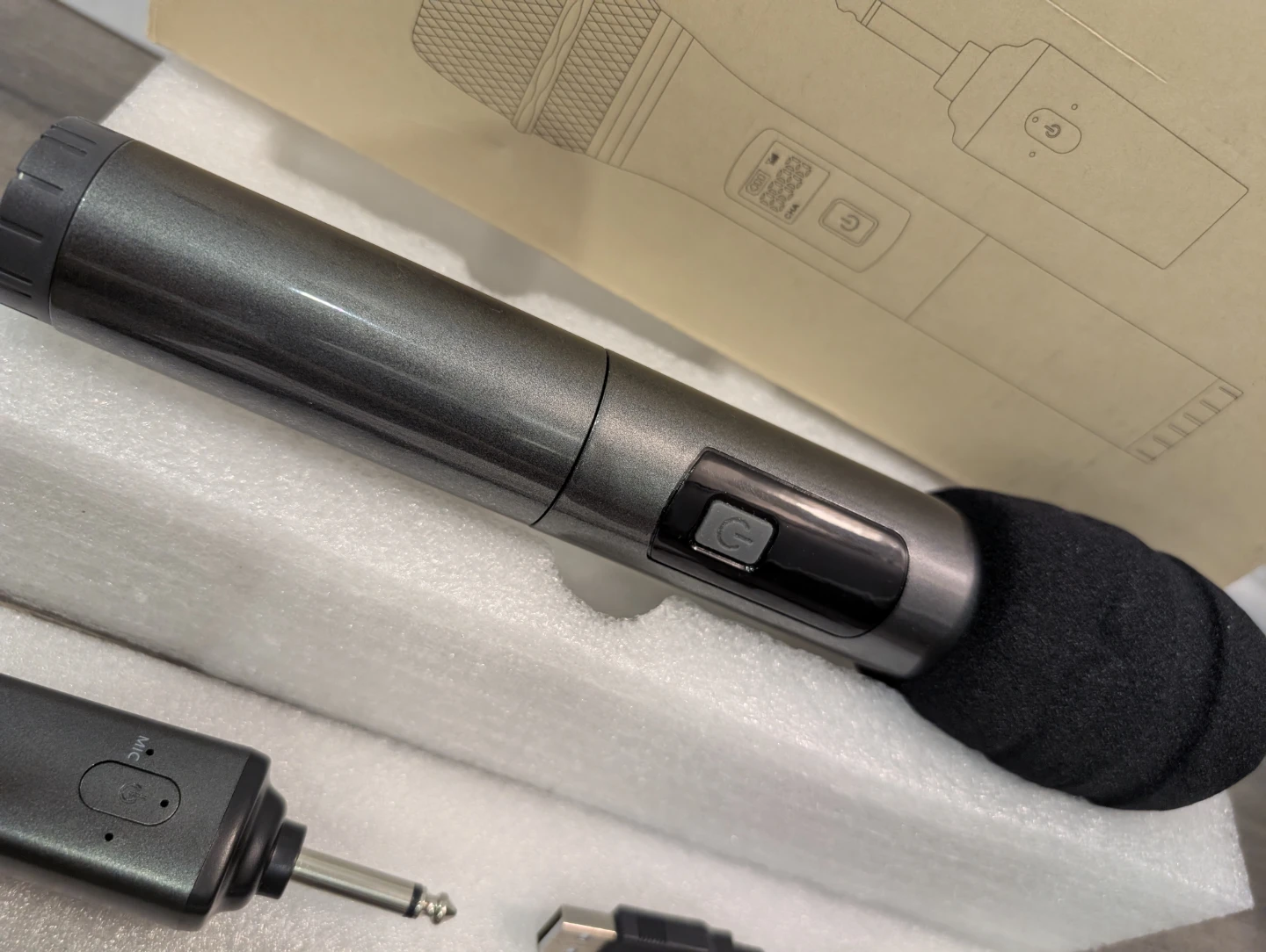 NIB - K380D 10 Channel UHF Bluetooth Cordless Dynamic Microphone - photo 2