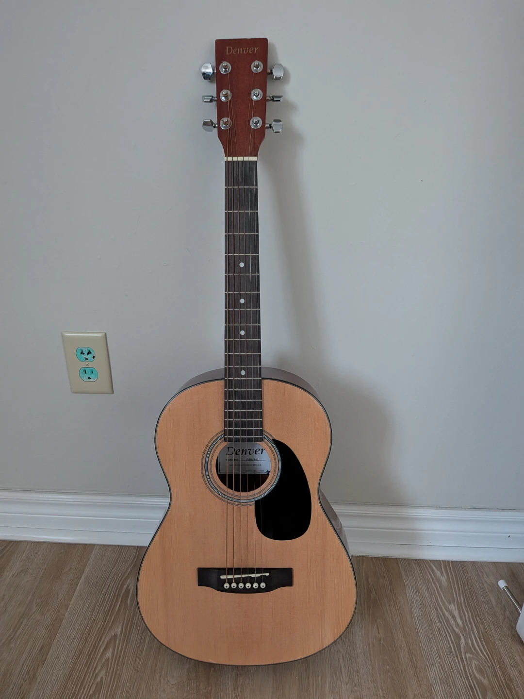 Denver small acoustic guitar - photo 2