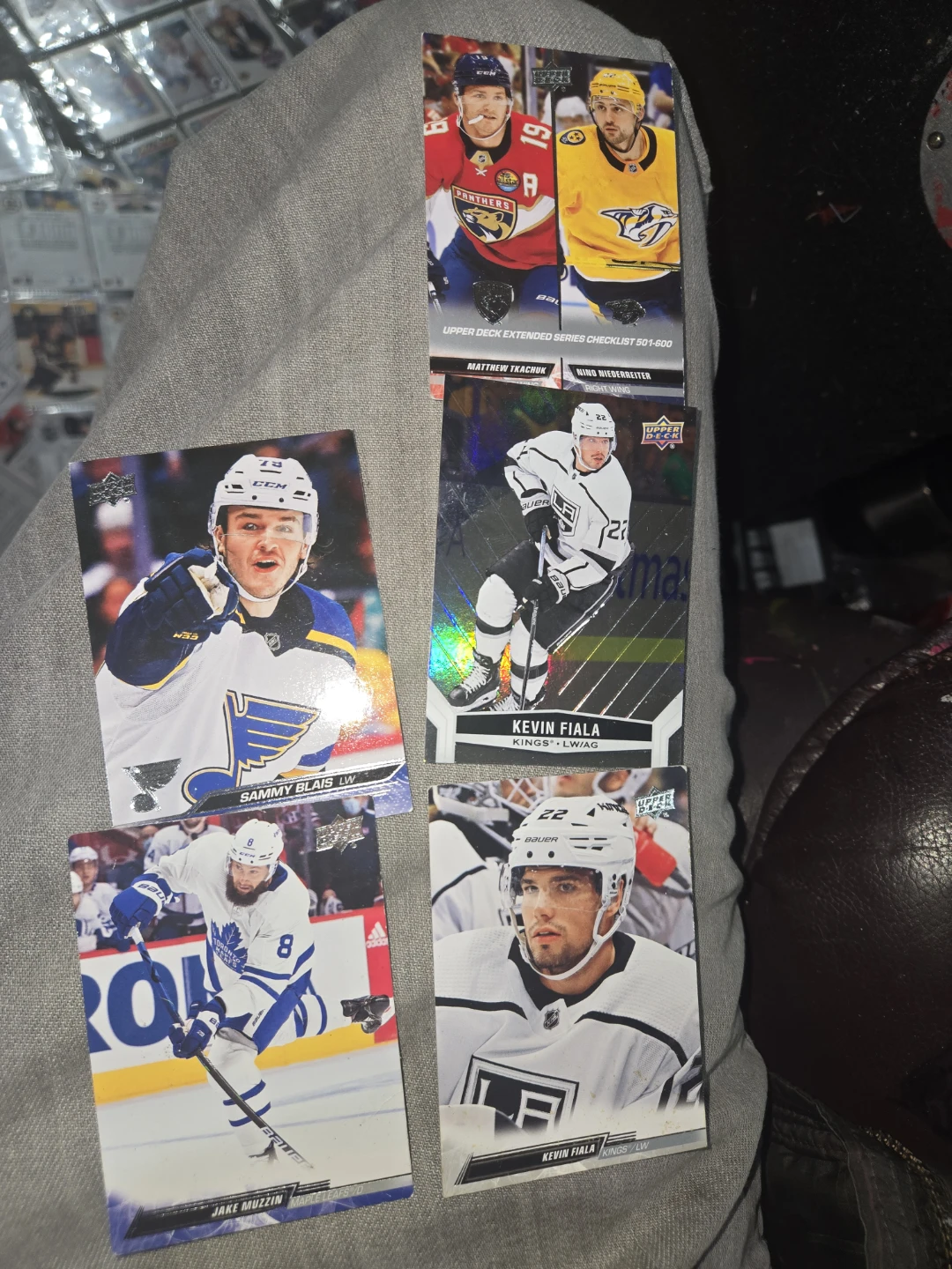Assorted NHL and MLB Hockey Trading Cards - photo 4