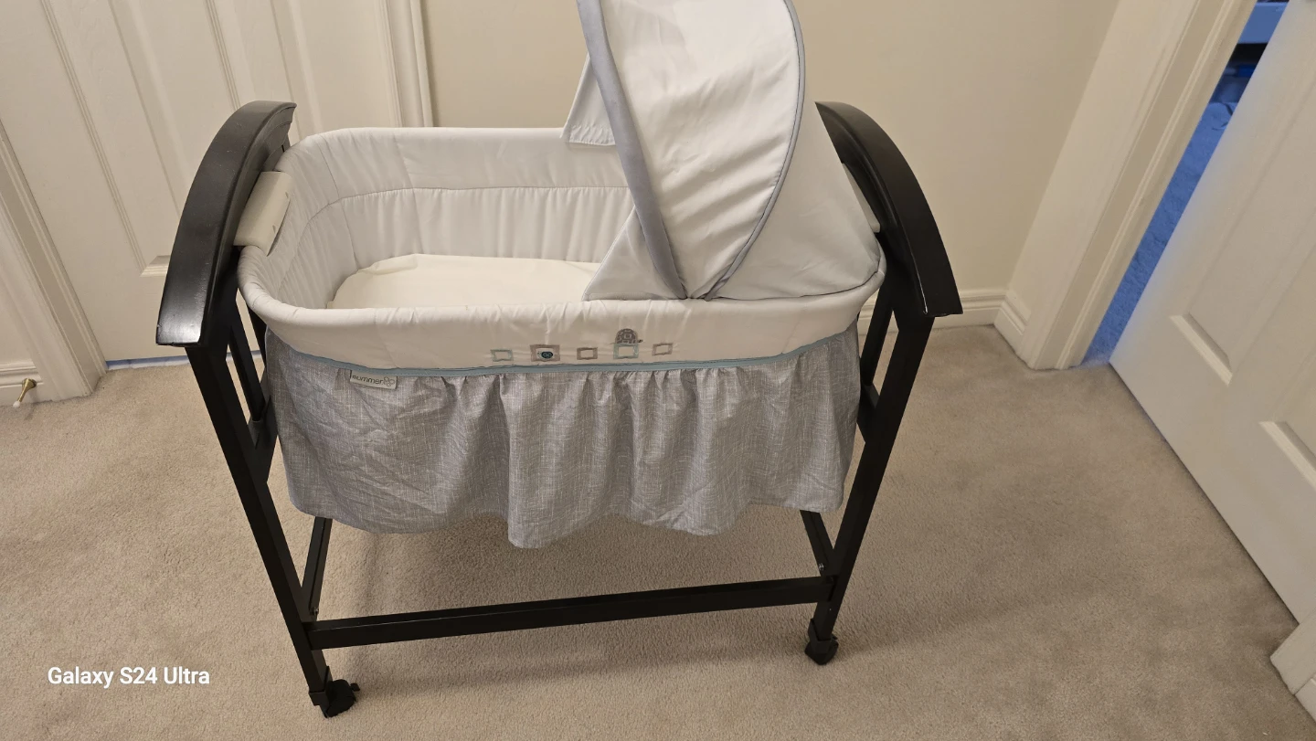 Brand Name Bassinet