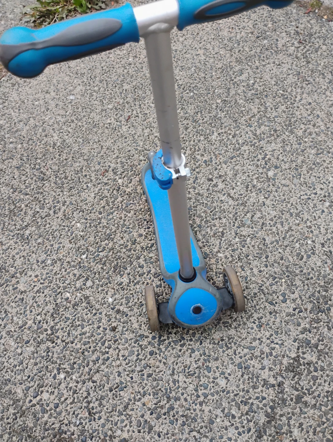 Globber 3-Wheel Kids Scooter - photo 2