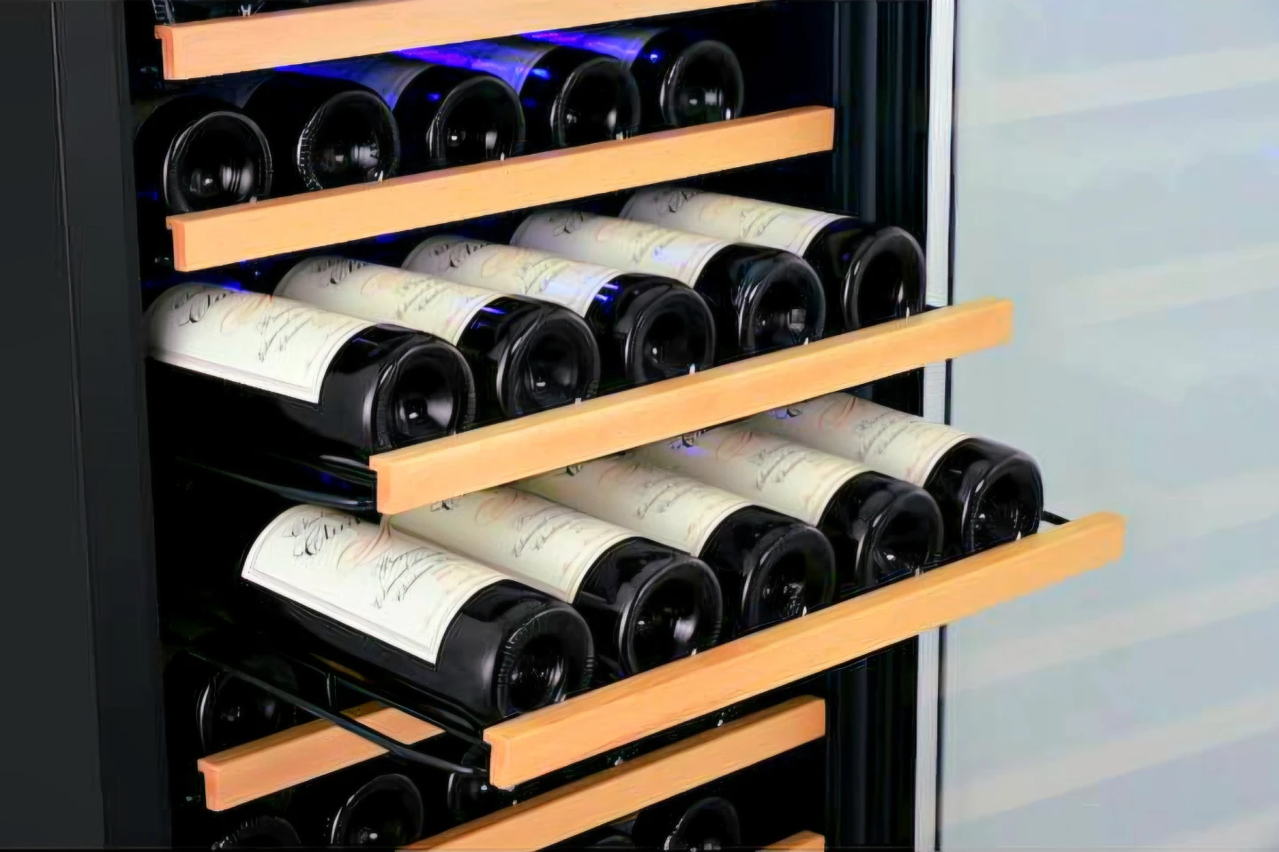 EdgeStar CWR1661SZ Wine Cooler - photo 2