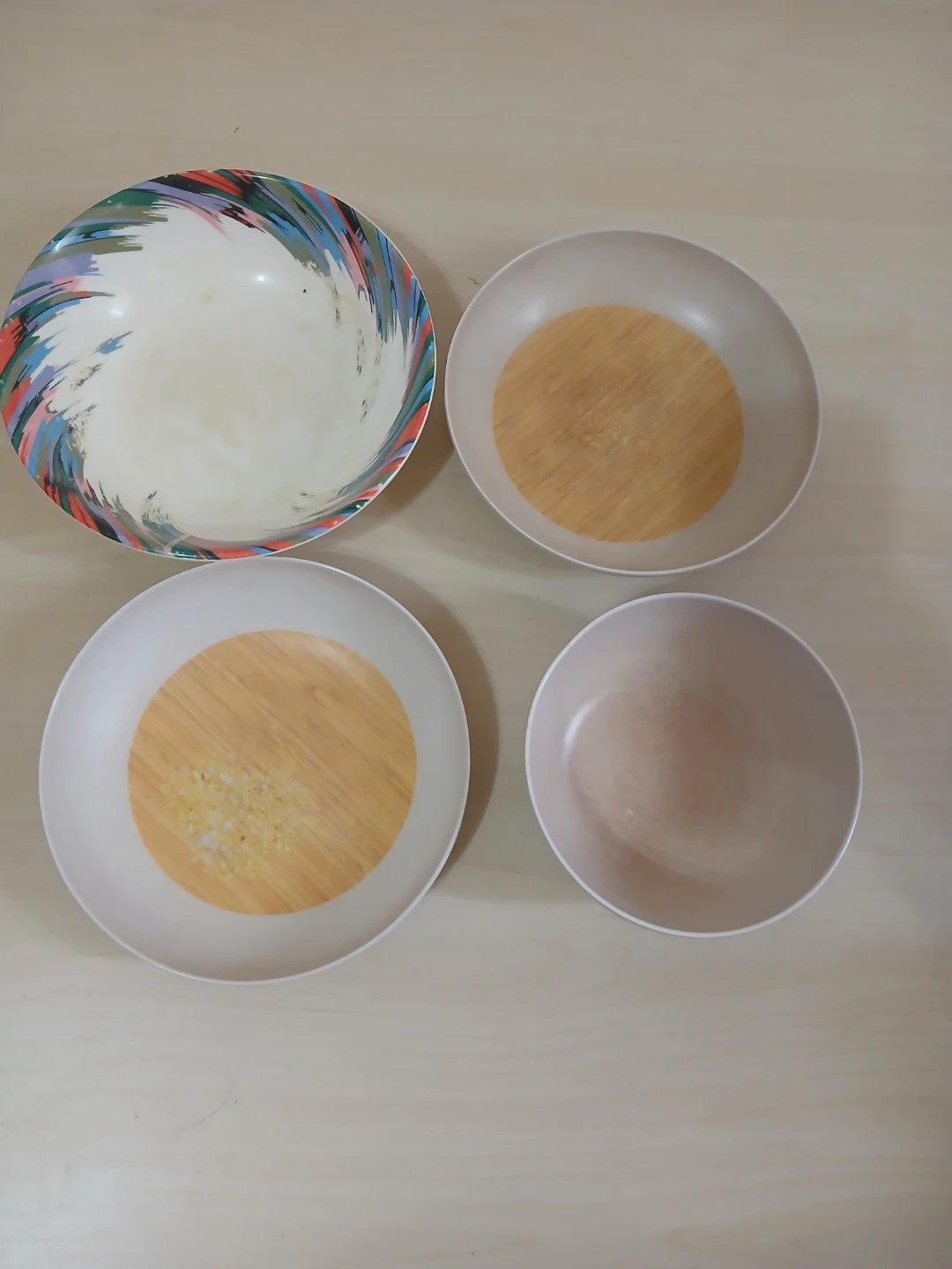 Set of 4 Assorted Bowls