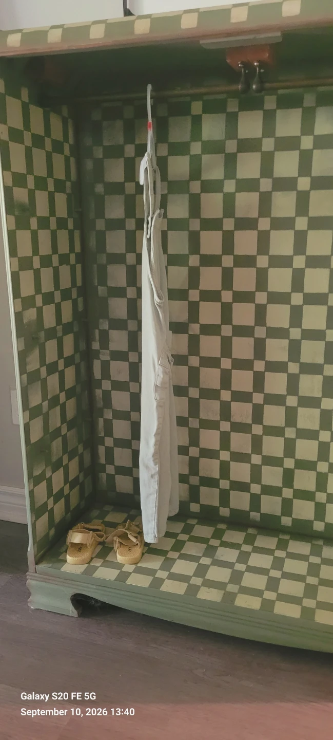 Green and cream checkerboard wardrobe - photo 2