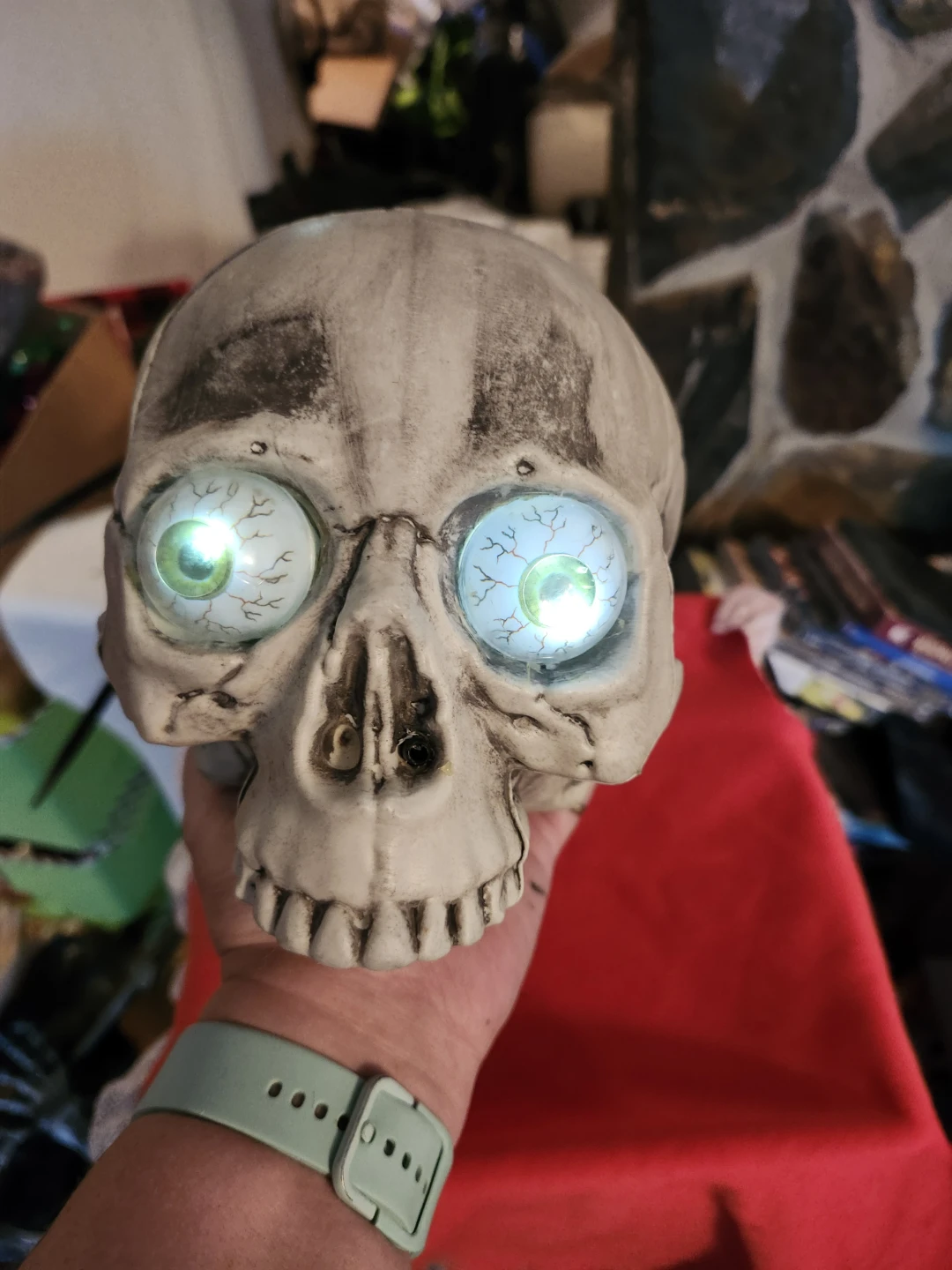 3 Light-Up Halloween Skulls - photo 3
