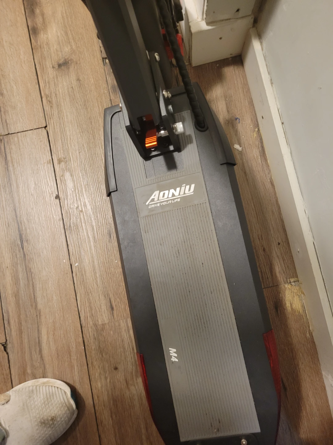 Aoniu M4 electric scooter - photo 3
