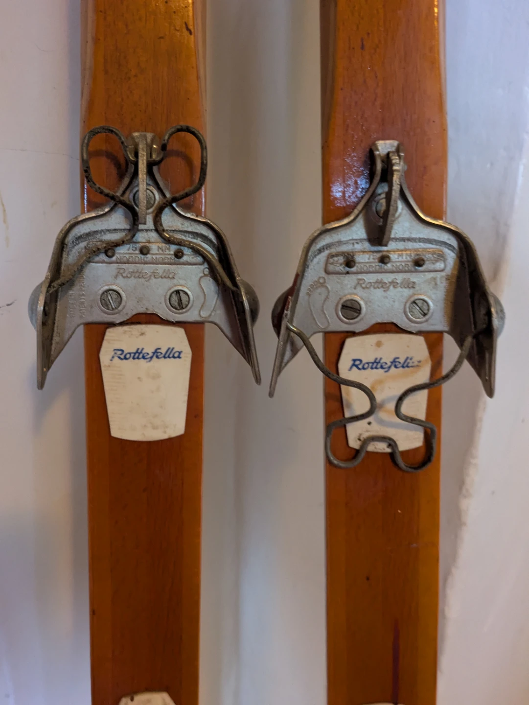 Vintage Radisson Wood Skis with Rottefella Bindings - photo 3