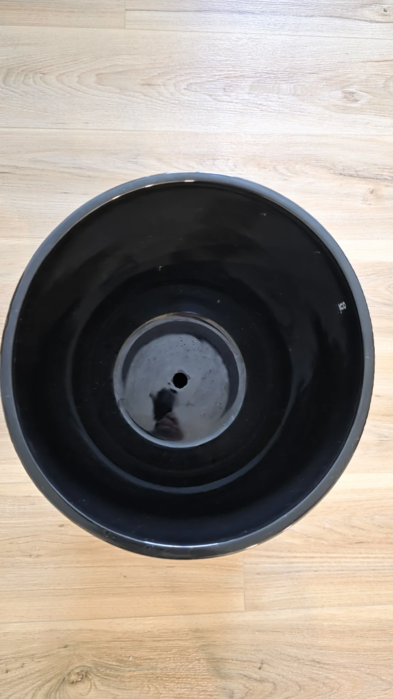 OUI Black Ribbed Planter - photo 2